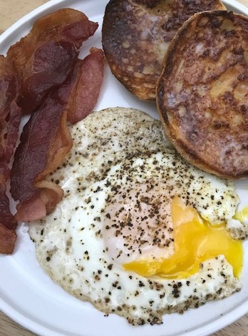 Read more about the article Bacon egg e-muffin
