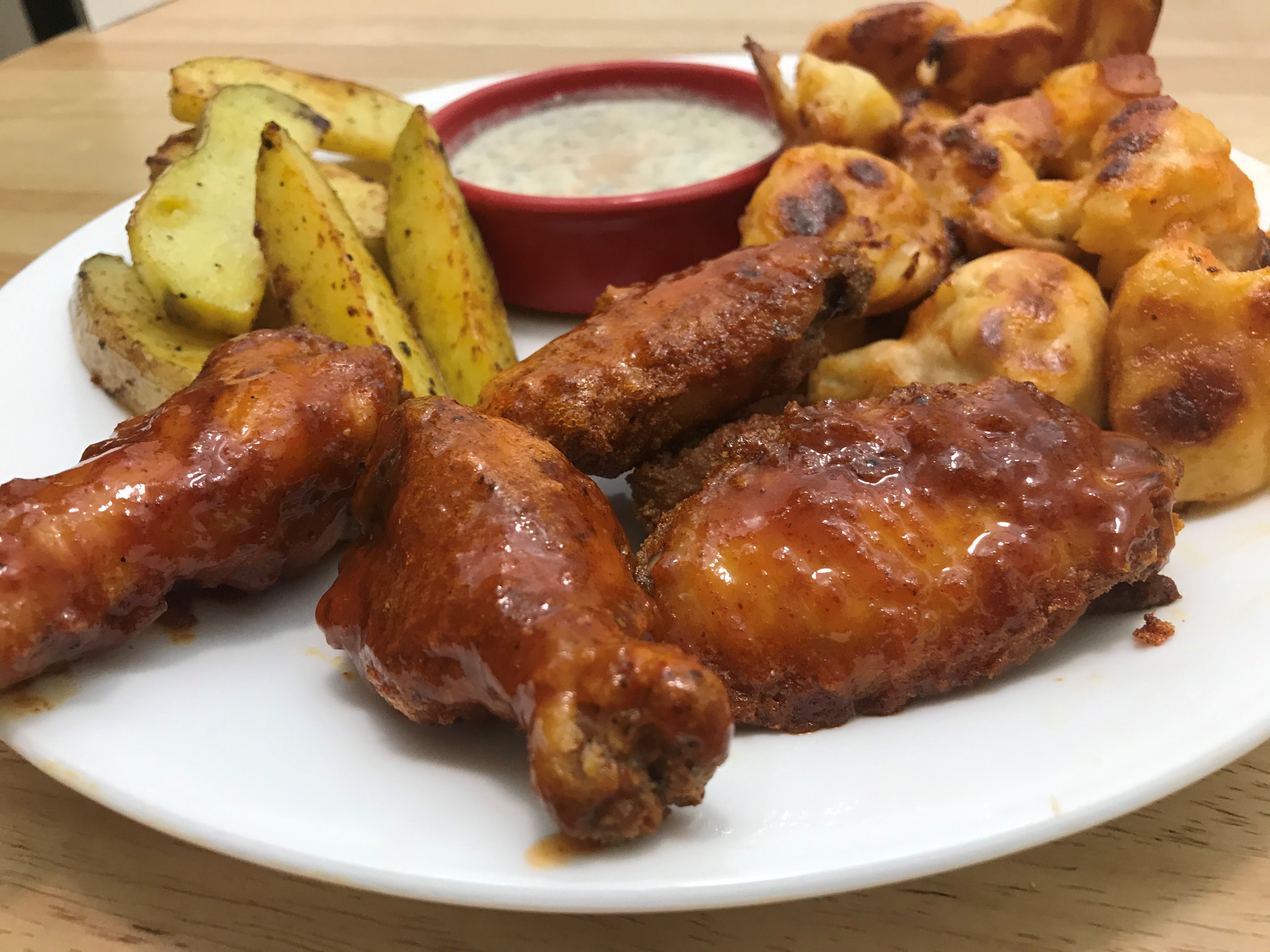 You are currently viewing Honey Sriracha Wings & Cauliflower ‘Wings’